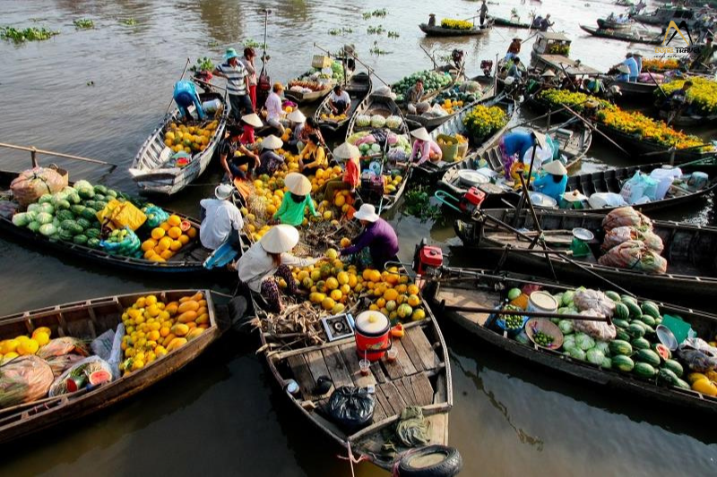 the-floating-market-of-cai-be_2.png