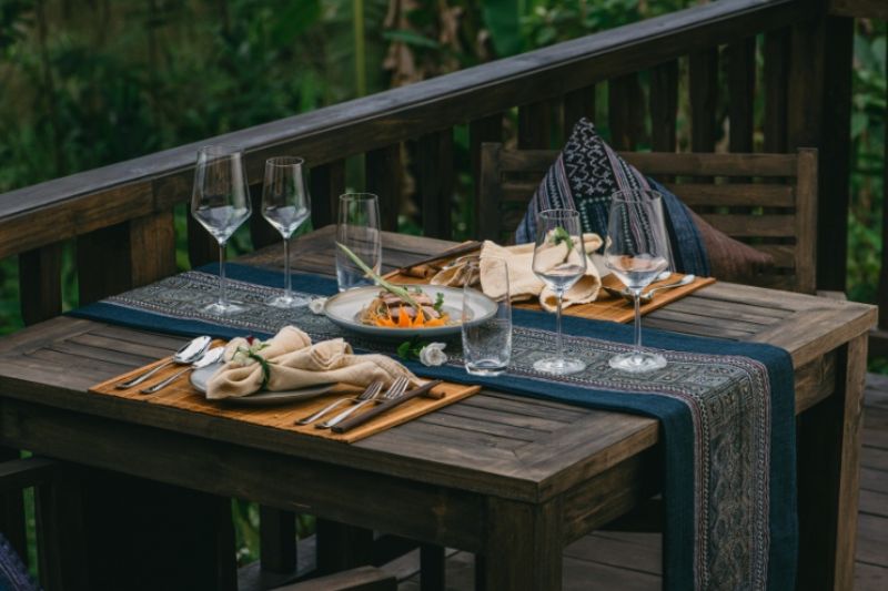 Avana in-villa dining