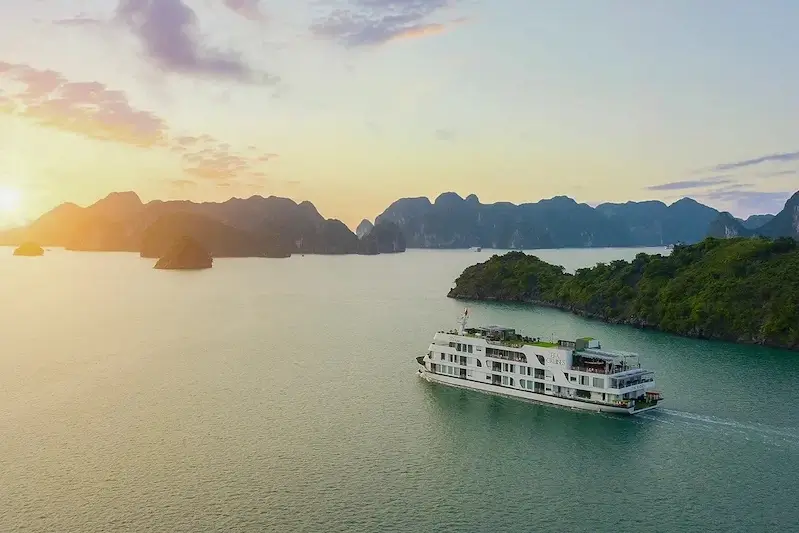 DTI4 - Tour Incentive: Two Pearls of Vietnam - Halong Bay and Hoian